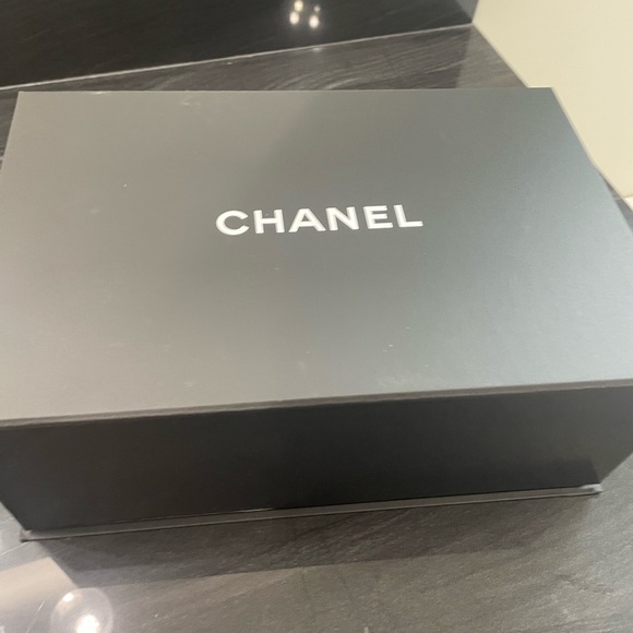 Chanel Iridescent Mini Top Handle Bag BTW Posh takes 20%! Price pretty FIRM - Picture 5 of 10